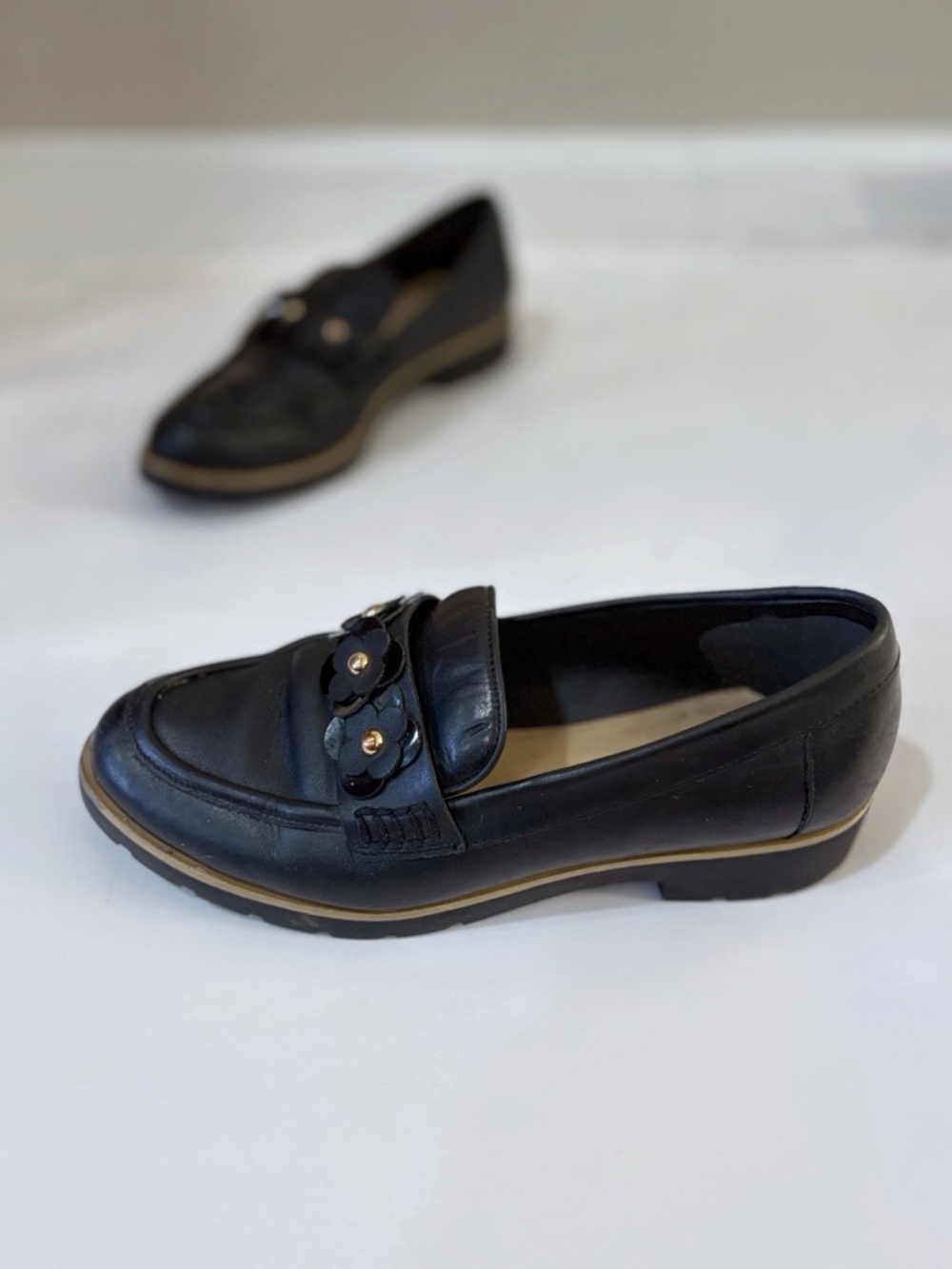 Kate Spade Karisa Loafers Women 6M Black Leather Floral Preppy Chic